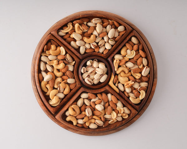 Rounded nuts platter