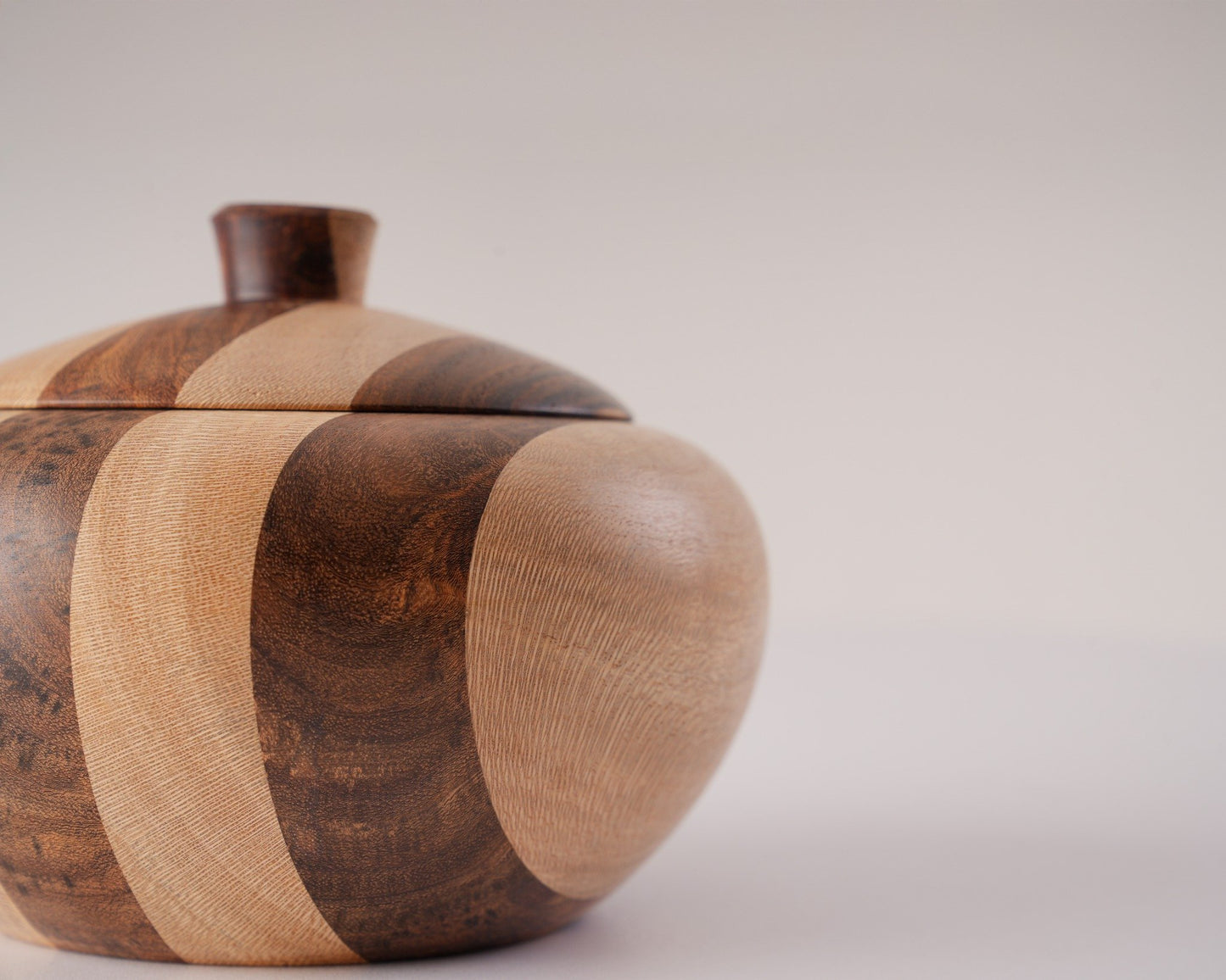 Wooden Bonbonnière
